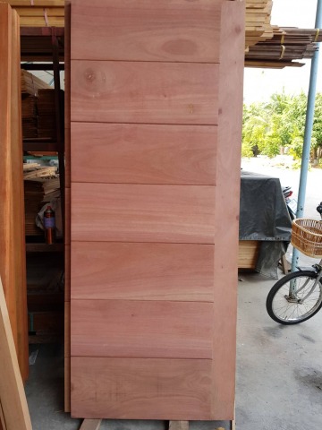 ประตูไม้ อ่างทอง